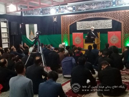 مراسم شبهای قدر در  مسجد و حسینیه آل طاها برگزار شد 