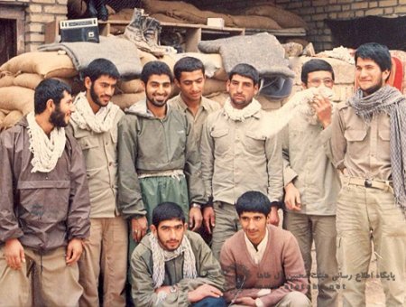 سردار سرلشگر حاج قاسم سلیمانی در قلب نیروهای ولایی جای دارد + آلبوم عکس