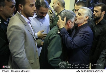 سردار سرلشگر حاج قاسم سلیمانی در قلب نیروهای ولایی جای دارد + آلبوم عکس